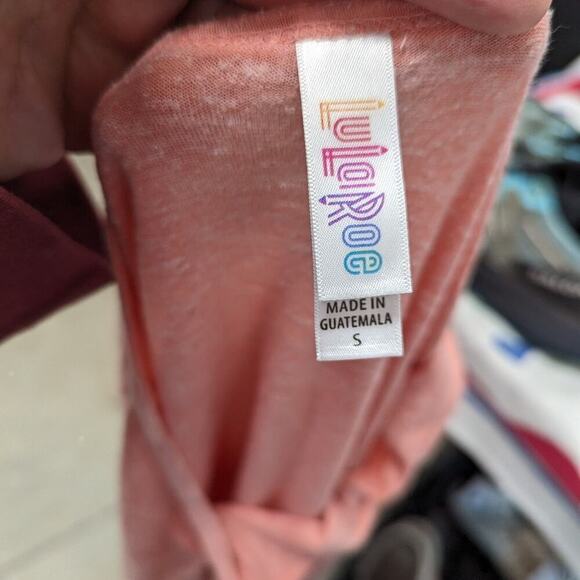 Peach Tee Shirt - Small - Picture 4 of 4